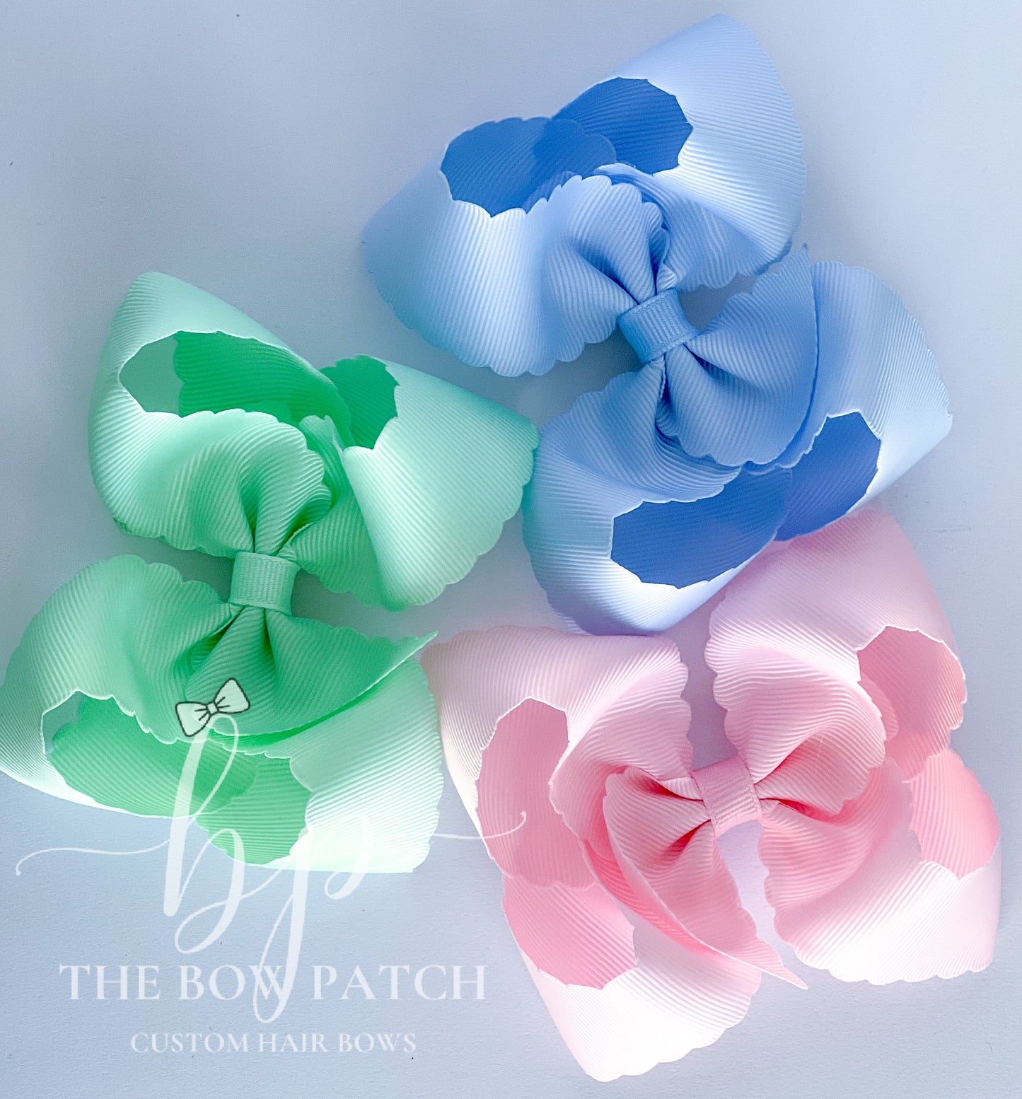 Scalloped Grosgrain Boutique Bow (available in 20 colors)